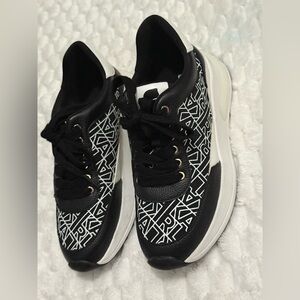 Karl Lagerfeld Paris Dallas Lace up Sneaker Womens Size 6M